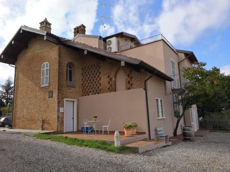 700Enolocanda — general view