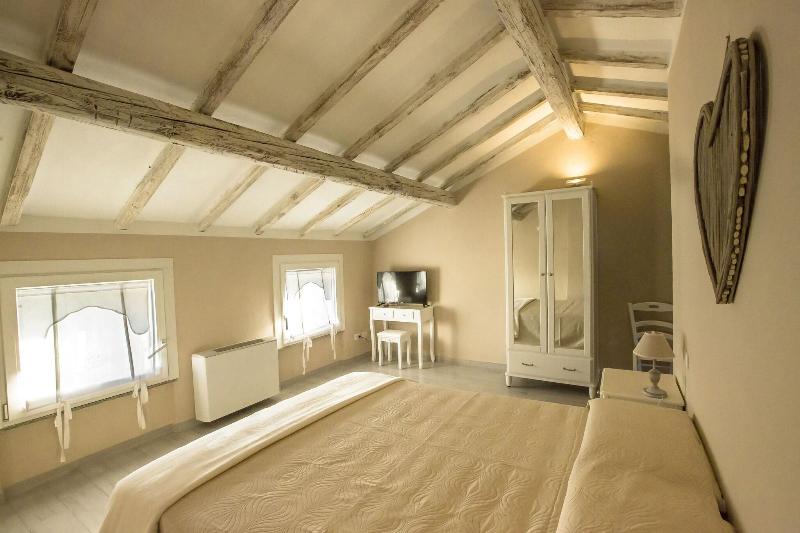 700Enolocanda image