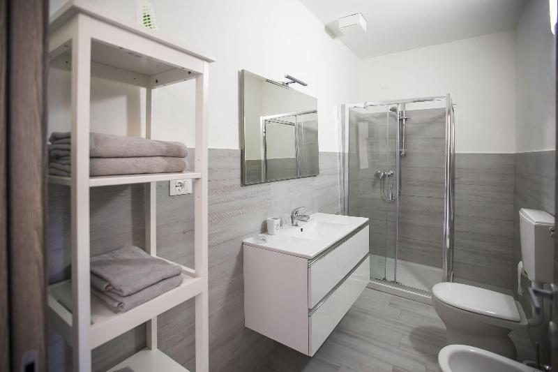 700Enolocanda image