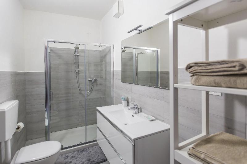 700Enolocanda image