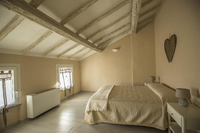 700Enolocanda image