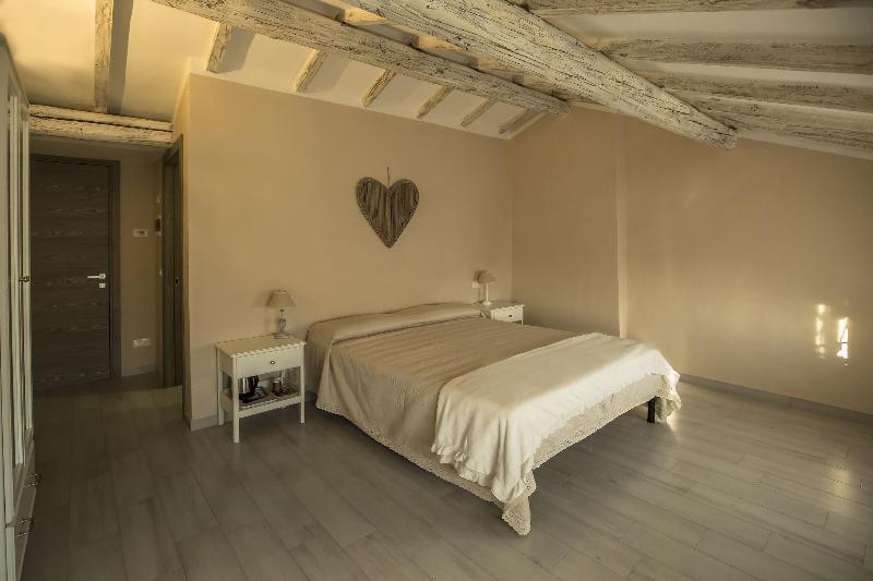 700Enolocanda image