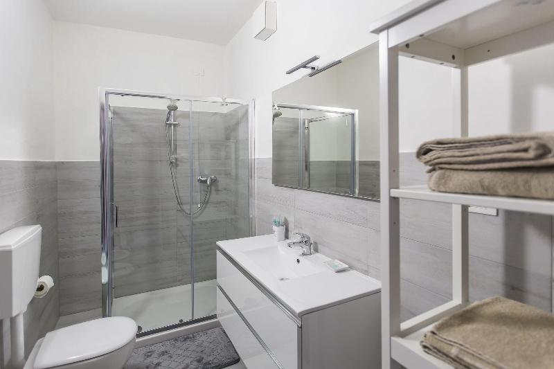 700Enolocanda image