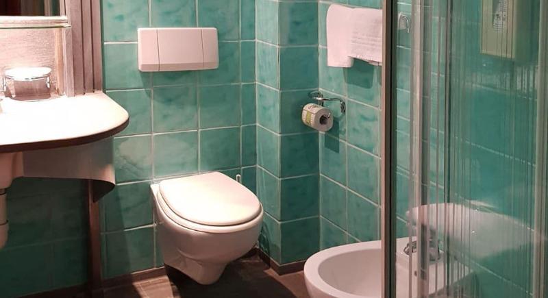 Hr Hotel image
