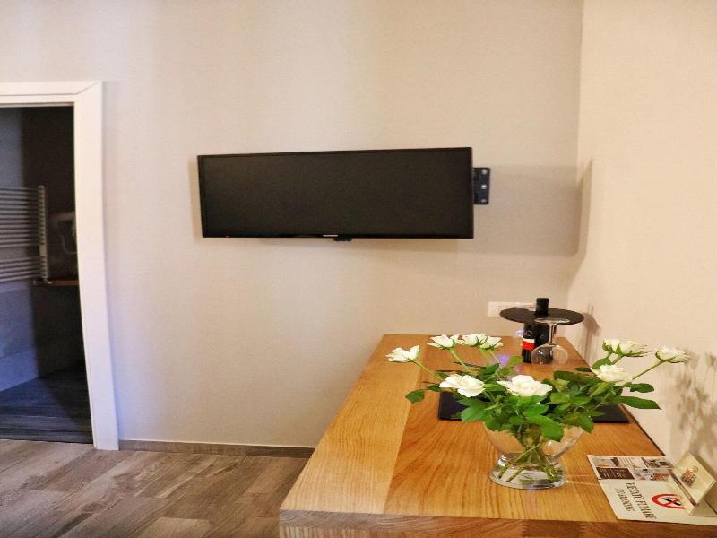 Le Suite Bed & Breakfast - Holiday Home image