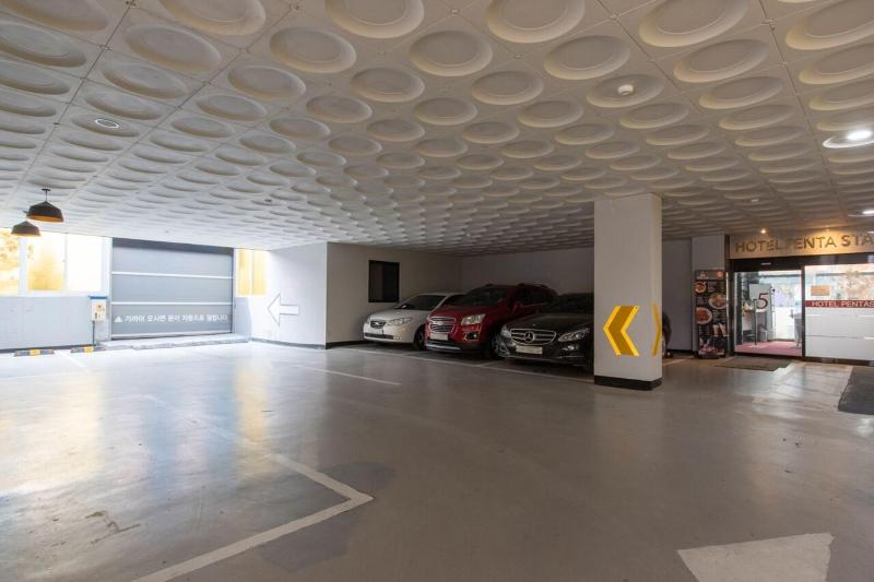 Pentastar Hotel image