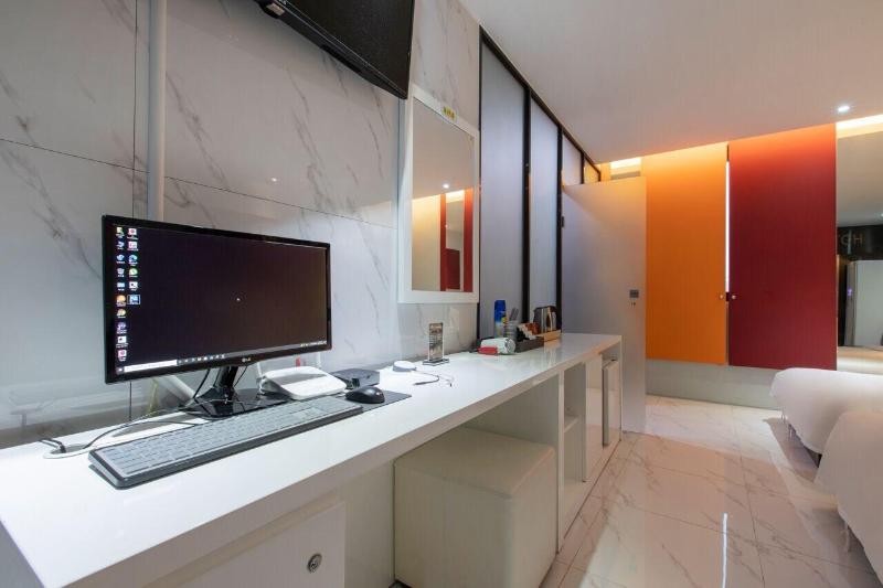 Pentastar Hotel image