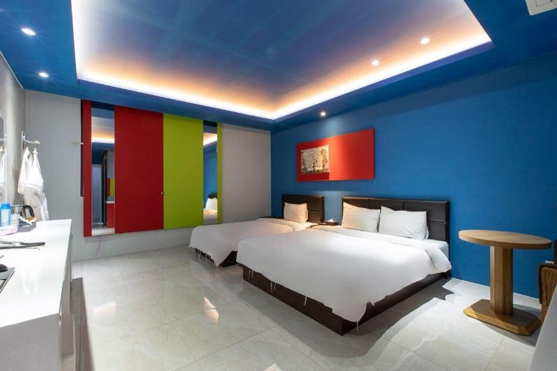 Pentastar Hotel image