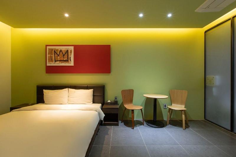 Pentastar Hotel image