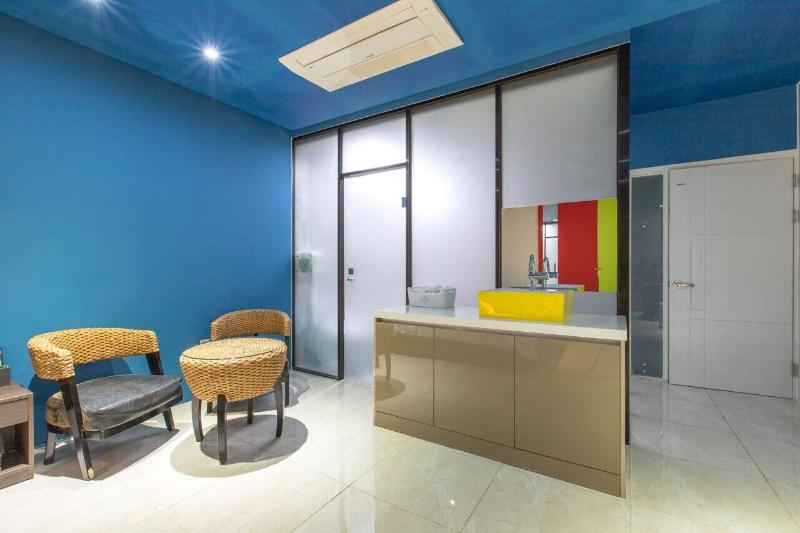 Pentastar Hotel image