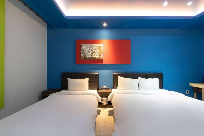 Pentastar Hotel image