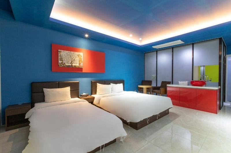 Pentastar Hotel image