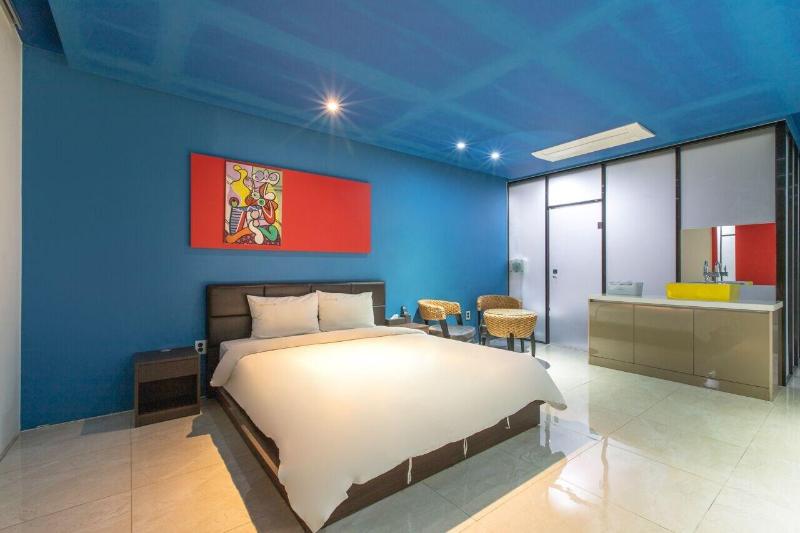 Pentastar Hotel image