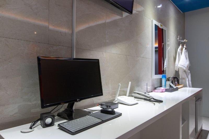 Pentastar Hotel image