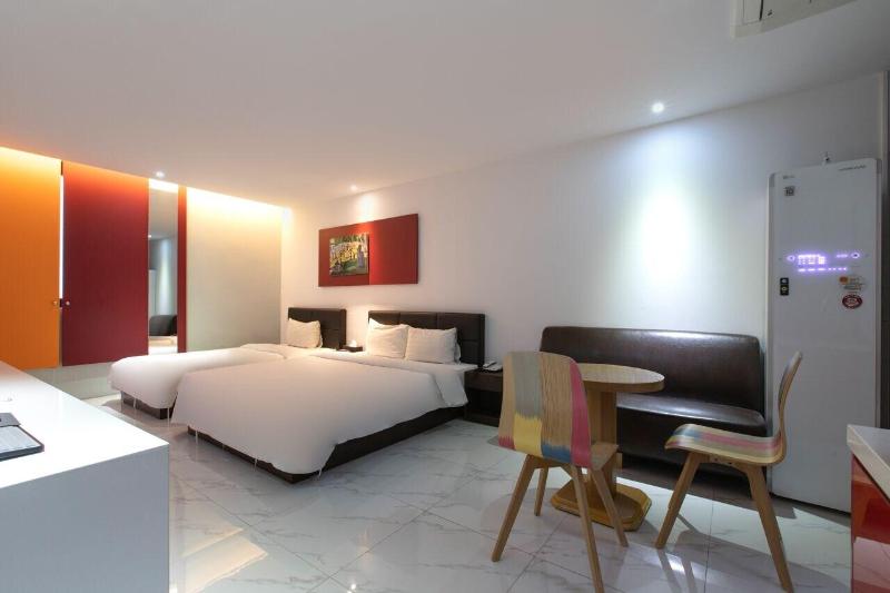 Pentastar Hotel image