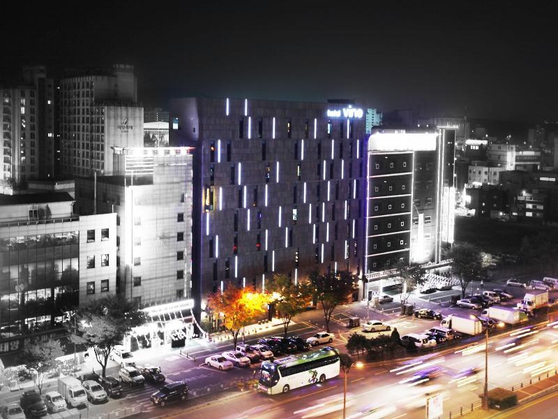 Vine Hotel image
