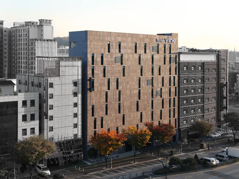 Vine Hotel image