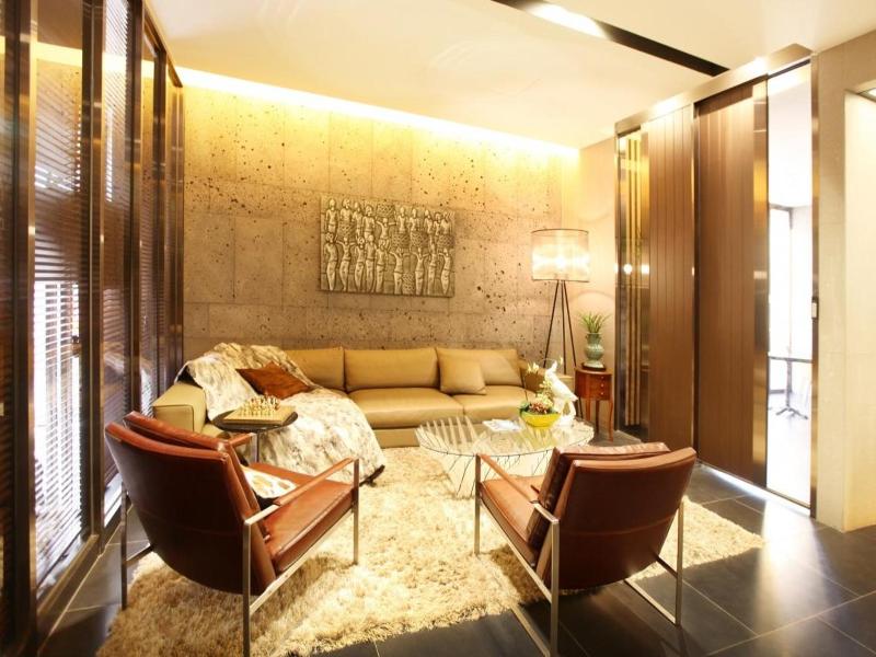 Vine Hotel image