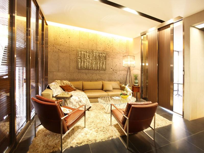 Vine Hotel image