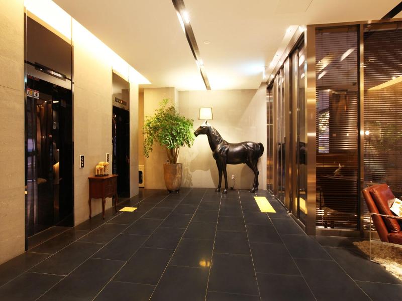 Vine Hotel image