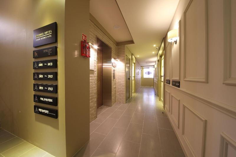Brooks Hotel image
