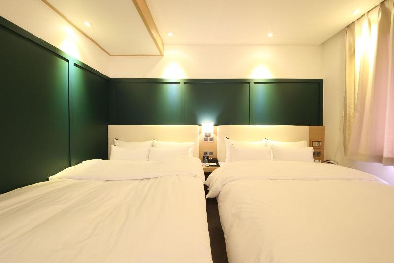 Brooks Hotel image