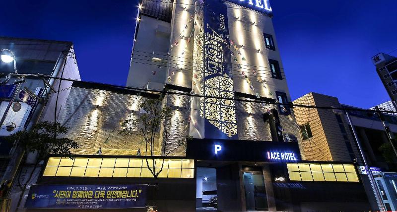 Hotel The Ace image