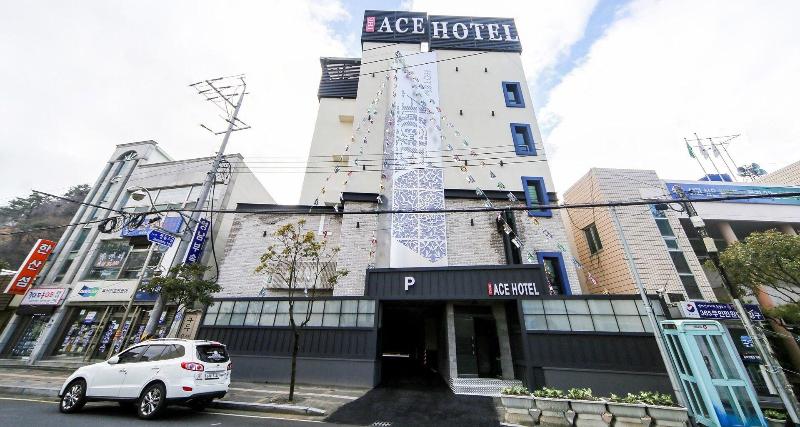 Hotel The Ace image