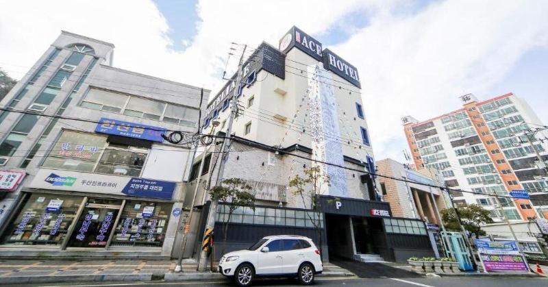 Hotel The Ace image