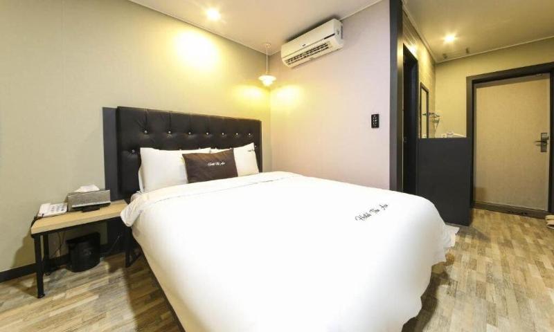 Hotel The Ace image
