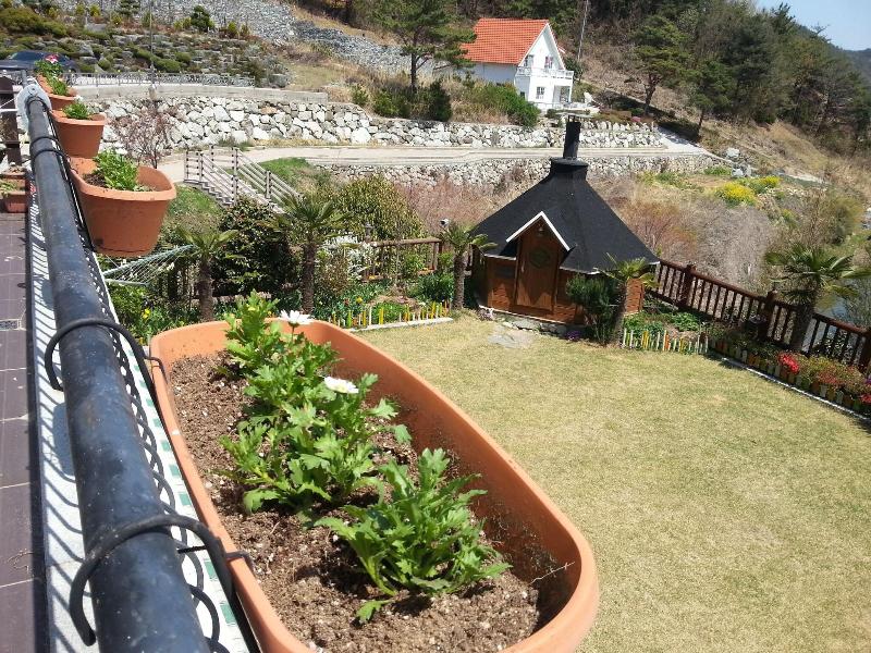 Namhae German Village Neuhaus In Korea image