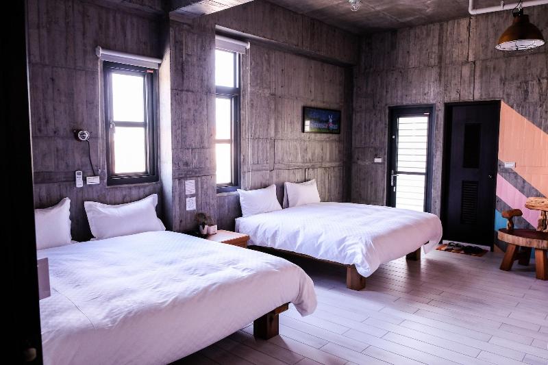 Isvara Hotel image