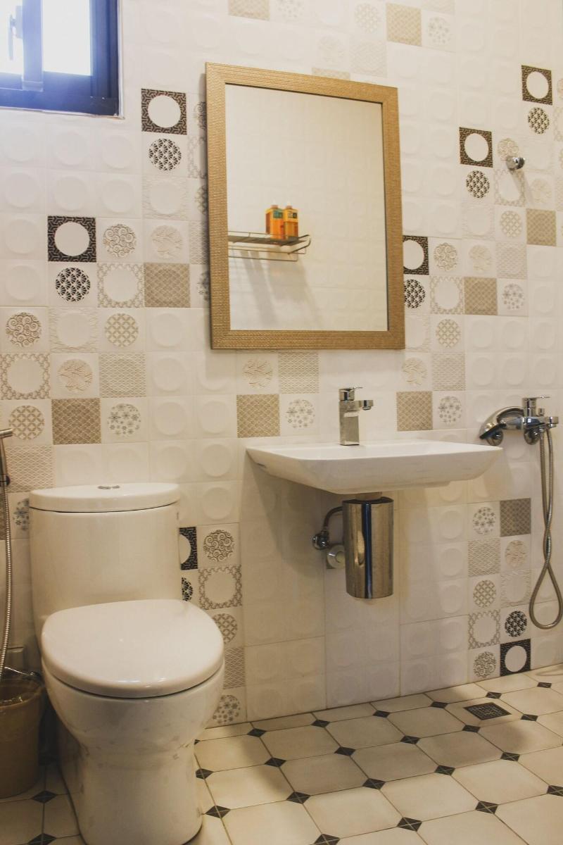 Isvara Hotel image
