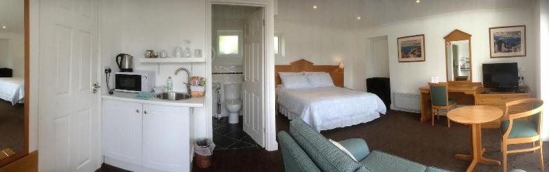 Gosfield Lake Resort image