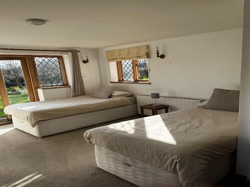 Bed And Breakfast Dunsfold image