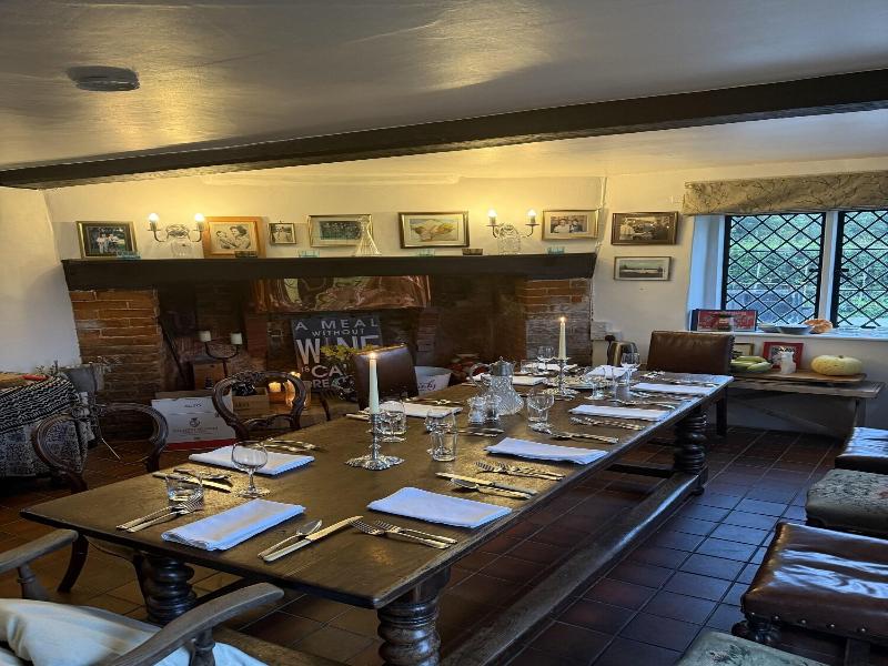 Bed And Breakfast Dunsfold image