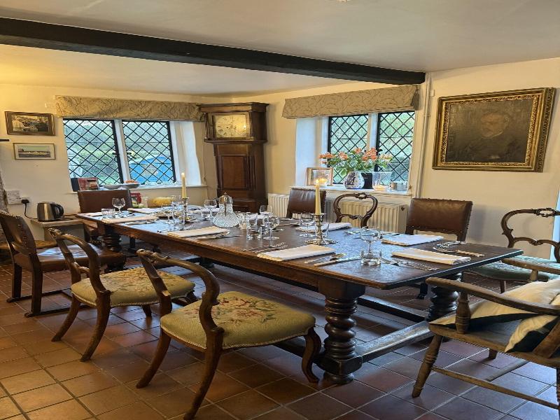 Bed And Breakfast Dunsfold image