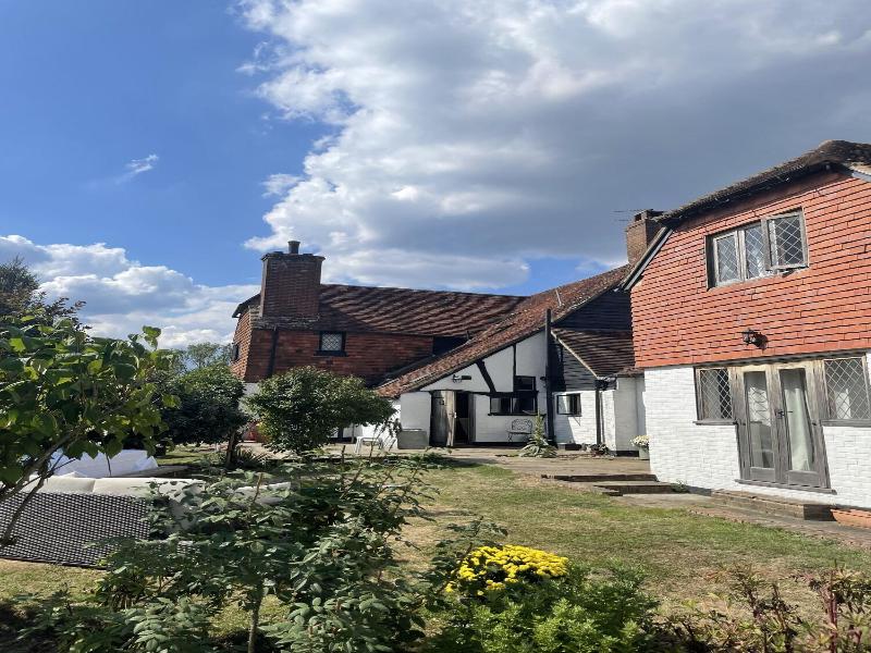 Bed And Breakfast Dunsfold image