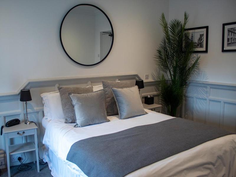 Jd Young Hotel image