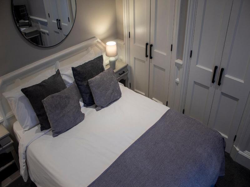 Jd Young Hotel image
