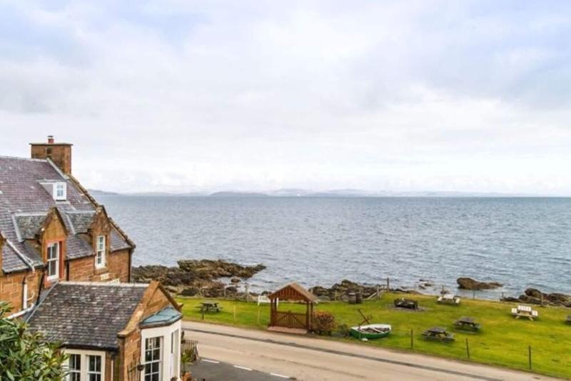 Corrie Hotel image