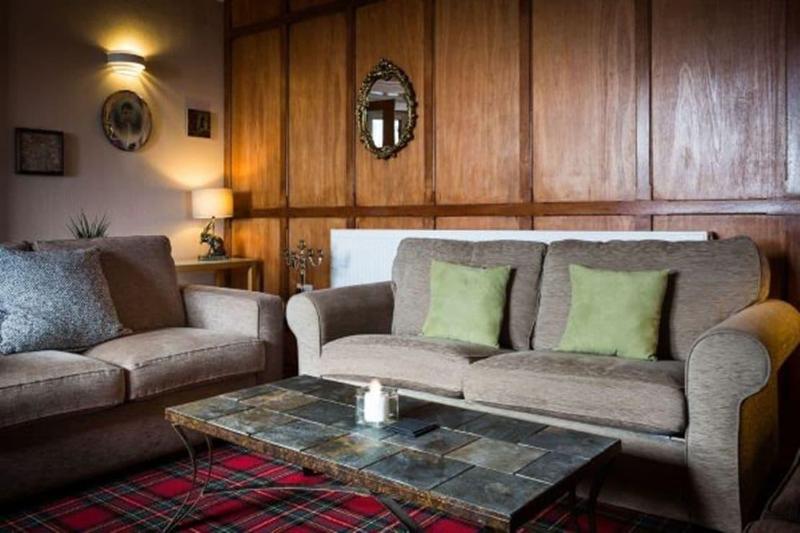 Corrie Hotel image