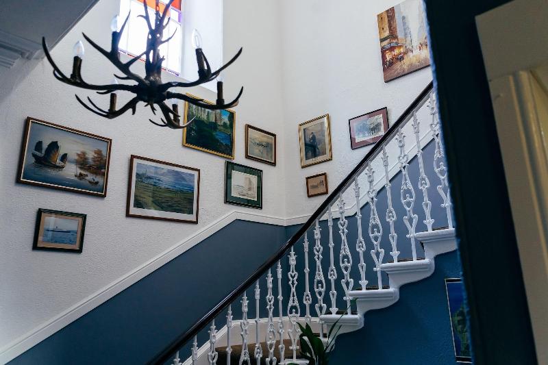 Corrie Hotel image