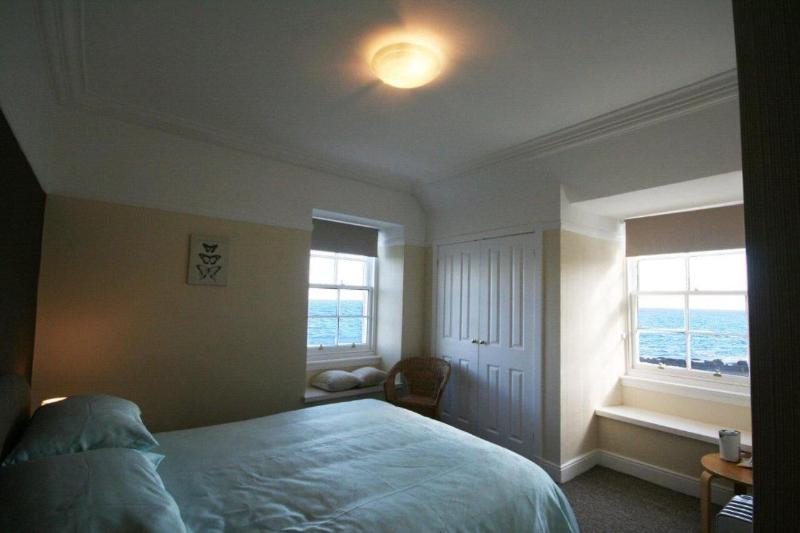 Corrie Hotel image