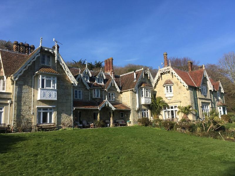 Lisle Combe image