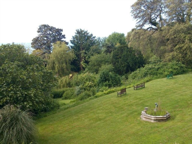 Lisle Combe image