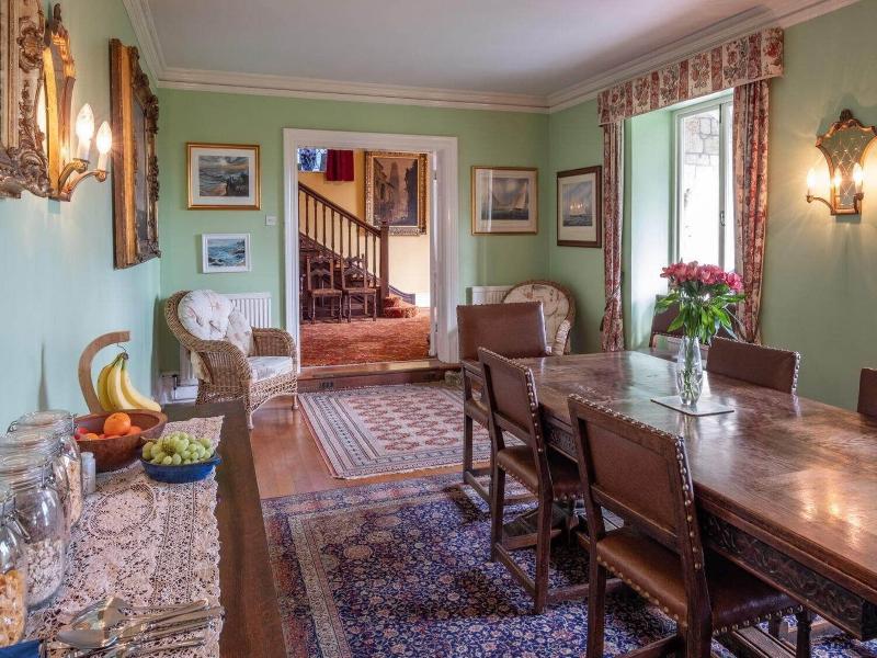 Lisle Combe image