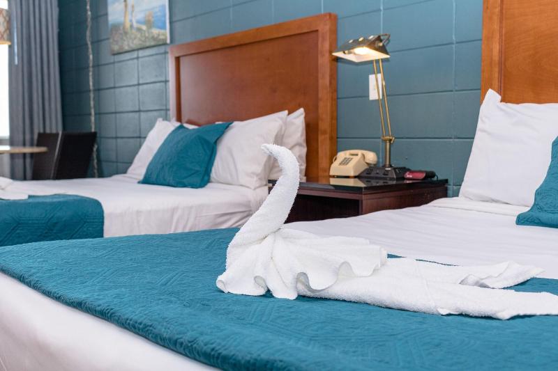 Charlroy Motel image