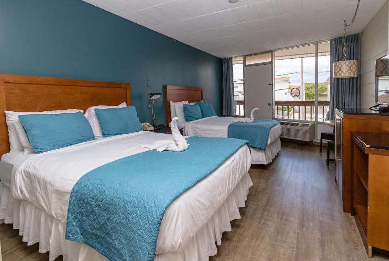 Charlroy Motel image
