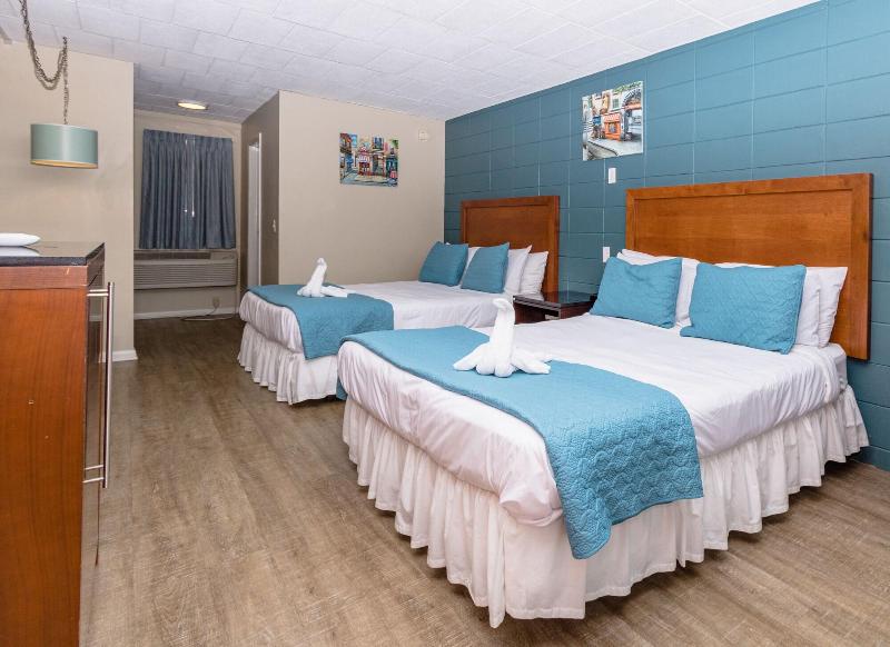 Charlroy Motel image
